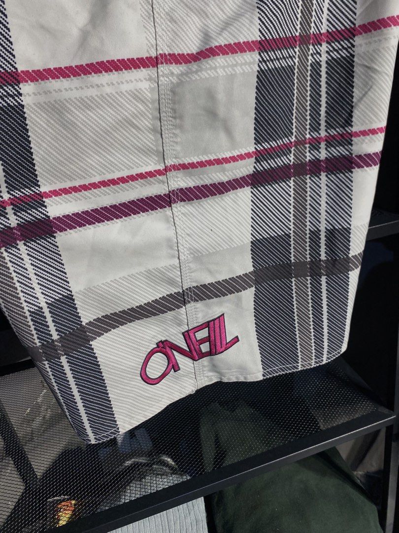 O’NEILL BOARDSHORTS (Category: Swim Trunks & Board Shorts) located in San Pablo. Submitted by genesisllo24149 (Listing ID 1469010562, Image 3). Description: O’NEILL BOARDSHORTS WAIST -> 36 LENGTH -> 21.5 THIGH -> 15 LEG OPENING -> 13 ISSUE -> MINIMAL STAIN CONDITION -> GOOD DM TO PURCHASE 📥 DISCLAIMER: - Please manage your expectations, posted items are preloved, used & thrifted -Actual color may vary due to lighting -Flaker will be posted.