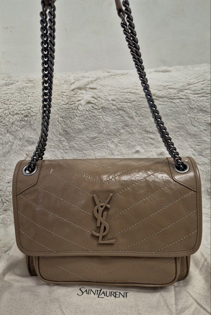 *ONHAND!* Yves Saint Laurent Nikki Beige Medium Size (Category: Shoulder Bags) located in Manila. Submitted by mrsmdxbseller (Listing ID 1469156077, Image 2). Description: .