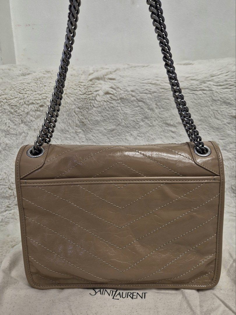 *ONHAND!* Yves Saint Laurent Nikki Beige Medium Size (Category: Shoulder Bags) located in Manila. Submitted by mrsmdxbseller (Listing ID 1469156077, Image 3). Description: .