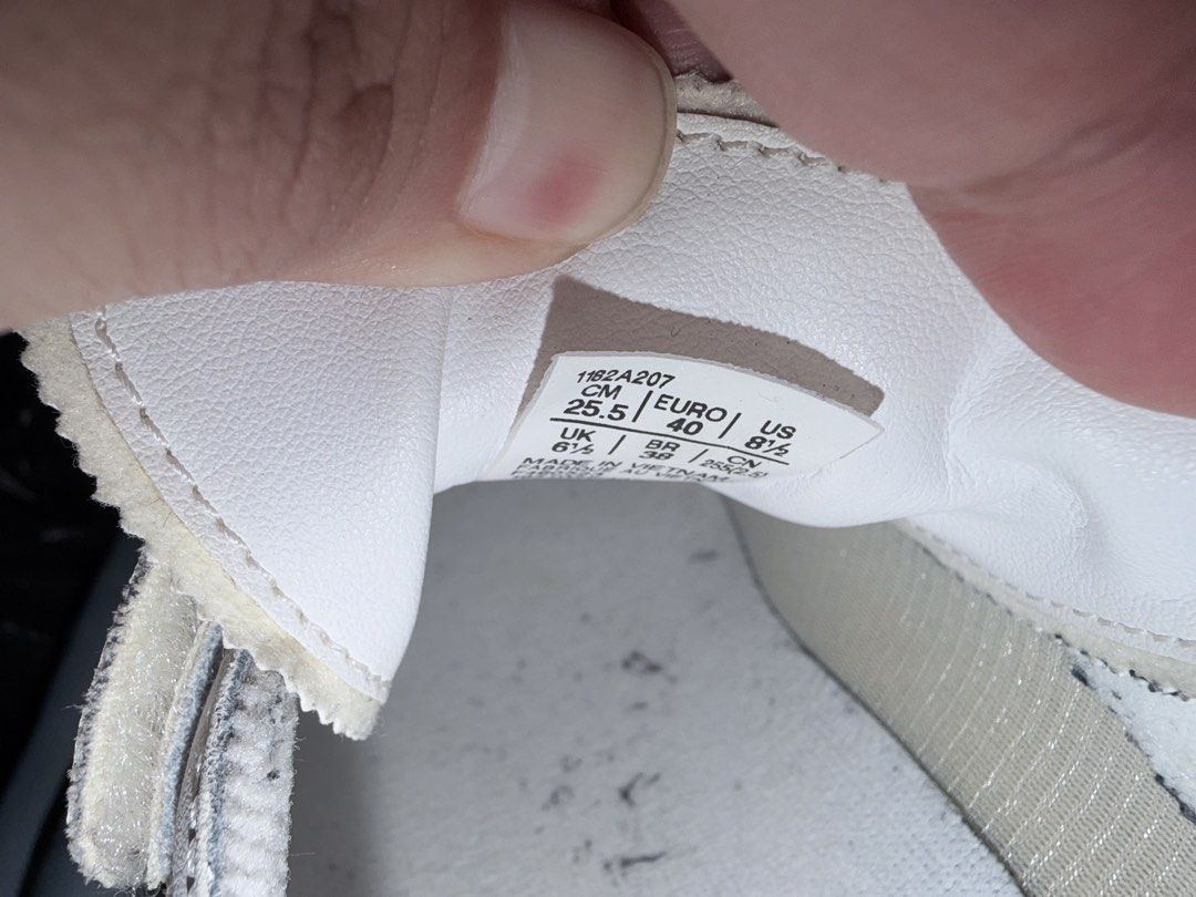 Onitsuka Tiger Delegation Chunk W Platform Sneakers (Category: Sneakers & Footwear) located in Quezon City. Submitted by markandrewson1123 (Listing ID 1469038884, Image 3). Description: Bought in Bangkok Too large for me, awkward to use Needs some minor surface cleaning, overall clean as far as white sneakers go. Shoes only, no more box.