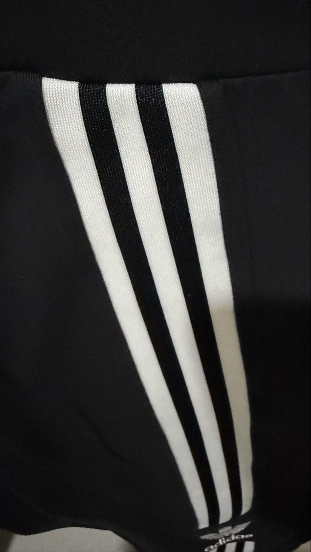 Original Adidas Leggings (Category: Activewear) located in Taguig. Submitted by hereisbeyyy (Listing ID 1469062341, Image 3). Description: Used once or twice. Good condition. Size on pic. X sensi.
