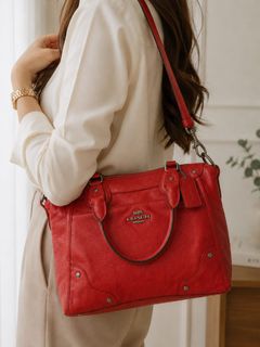 (Category: ) located in . Submitted by amagenbagsfashionshop (Listing ID 1469087751, Image 1). Description: .