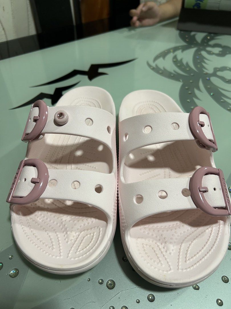 Original Crocs (Category: Sandals) located in Pasig City. Submitted by rmsoler (Listing ID 1468977906, Image 2). Description: Original Crocs Pink Buckle Original Price: 2,795 + 495 Macaroon Jibits Selling Price: 2,500 Location: Sta. Lucia Pasig Payment via: GCash/COD.