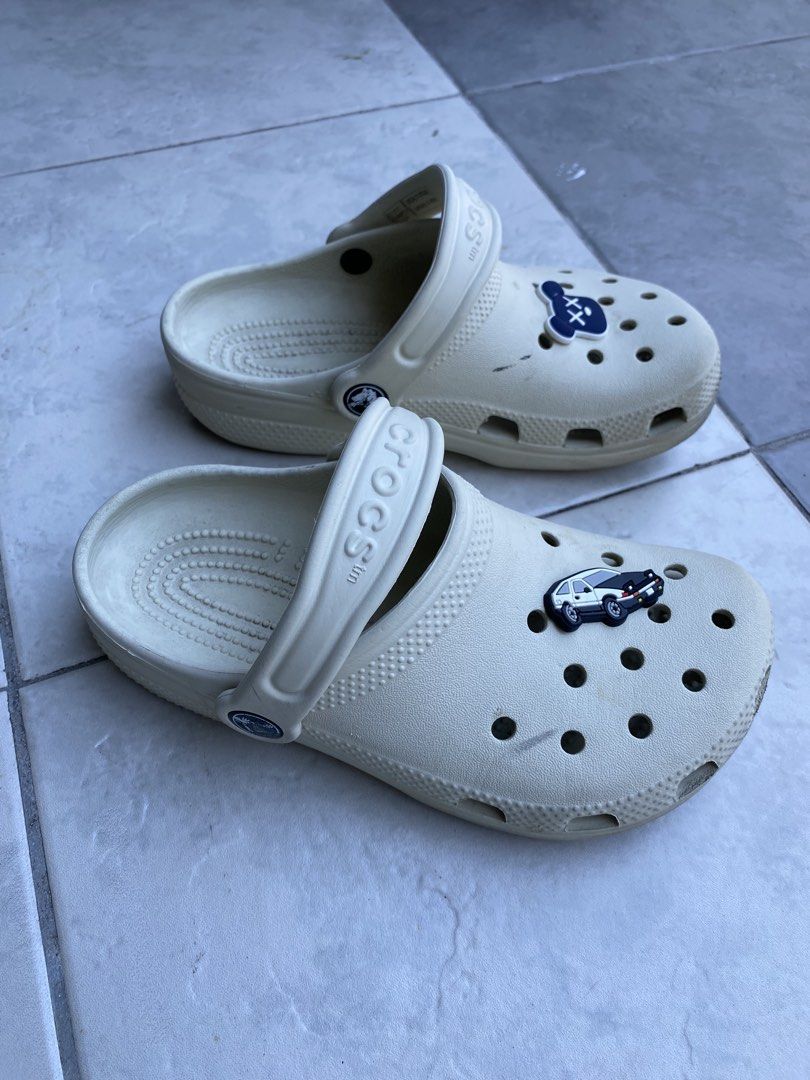 Original Crocs Beige (Category: Babies & Kids Fashion) located in Quezon City. Submitted by pbonlinestore (Listing ID 1469076935, Image 1). Description: 💗Needs cleaning 💗Nalakihan na ng anak ko.