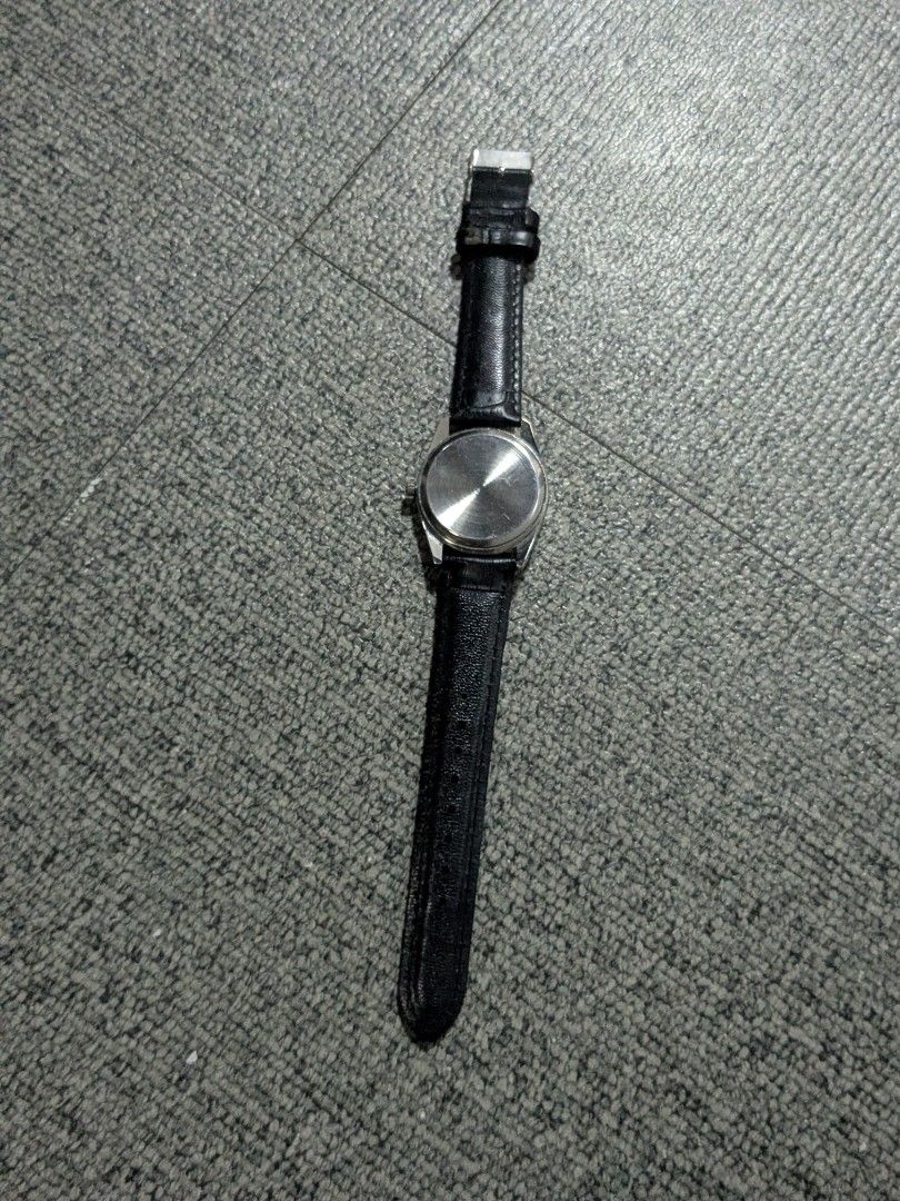 Original Disney Mickey Japan Watch (Category: Women's Watches) located in Quezon City. Submitted by nnncorner (Listing ID 1469090335, Image 3). Description: Original Disney Mickey Japan Watch 100% original still with film Infront no issues fits 15-21 cm wrist never been used replacement box only 100% working! 1,500.