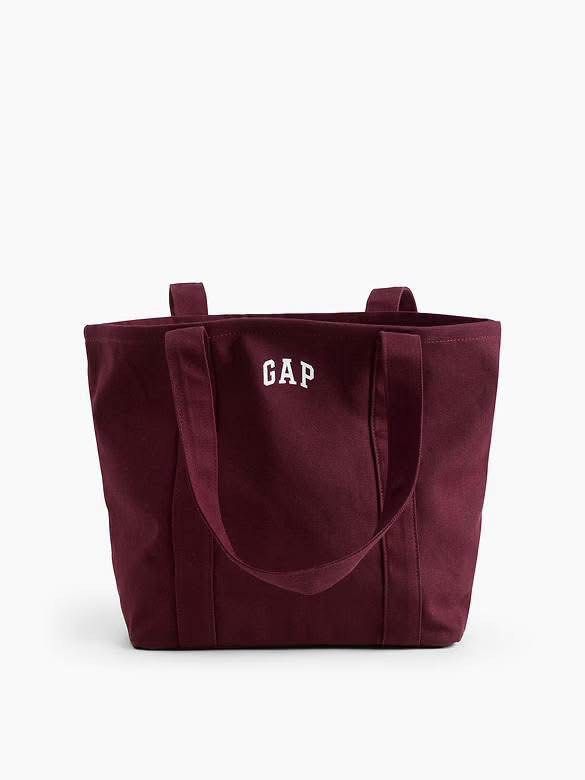 Original Gap Tote Maroon Bag (Category: Tote Bags) located in Quezon City. Submitted by cutesymask (Listing ID 1469070685, Image 1). Description: -original gap tote bag -nadoble lamg ung kulay maroon kaya ibenta n lng isa . -original for us.