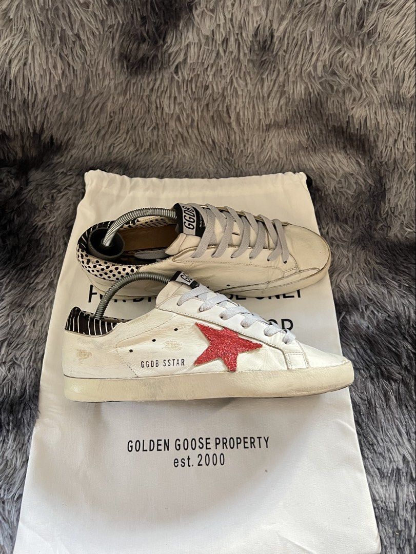 Original ggdb 37 (Category: Sneakers) located in Quezon City. Submitted by snoooow (Listing ID 1469131439, Image 1). Description: Original ggdb sneakers Size 37 euro womens Used Shoes with ggdb dustbag.