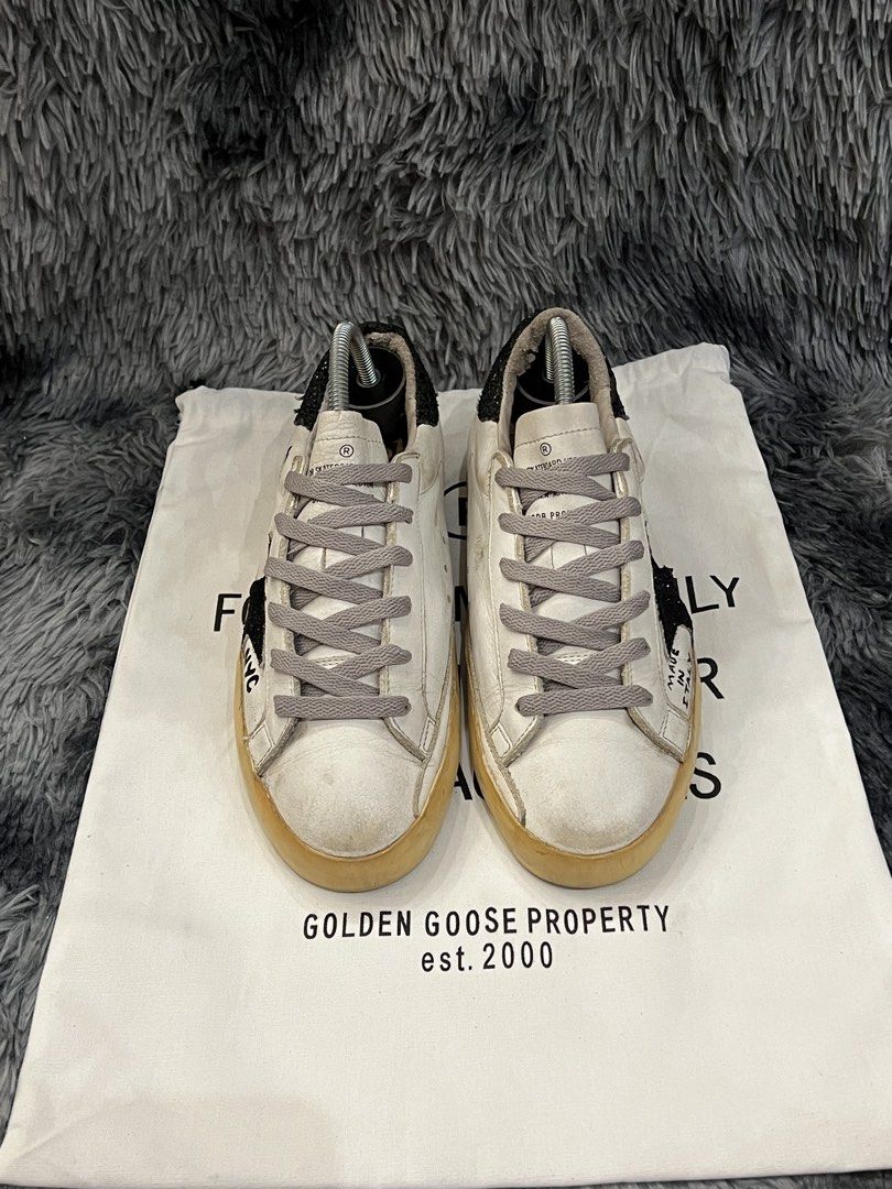 Original ggdb 37 (Category: Sneakers) located in Quezon City. Submitted by snoooow (Listing ID 1469132787, Image 2). Description: Original ggdb sneakers Size 37 euro womens Used Shoes with ggdb dustbag.