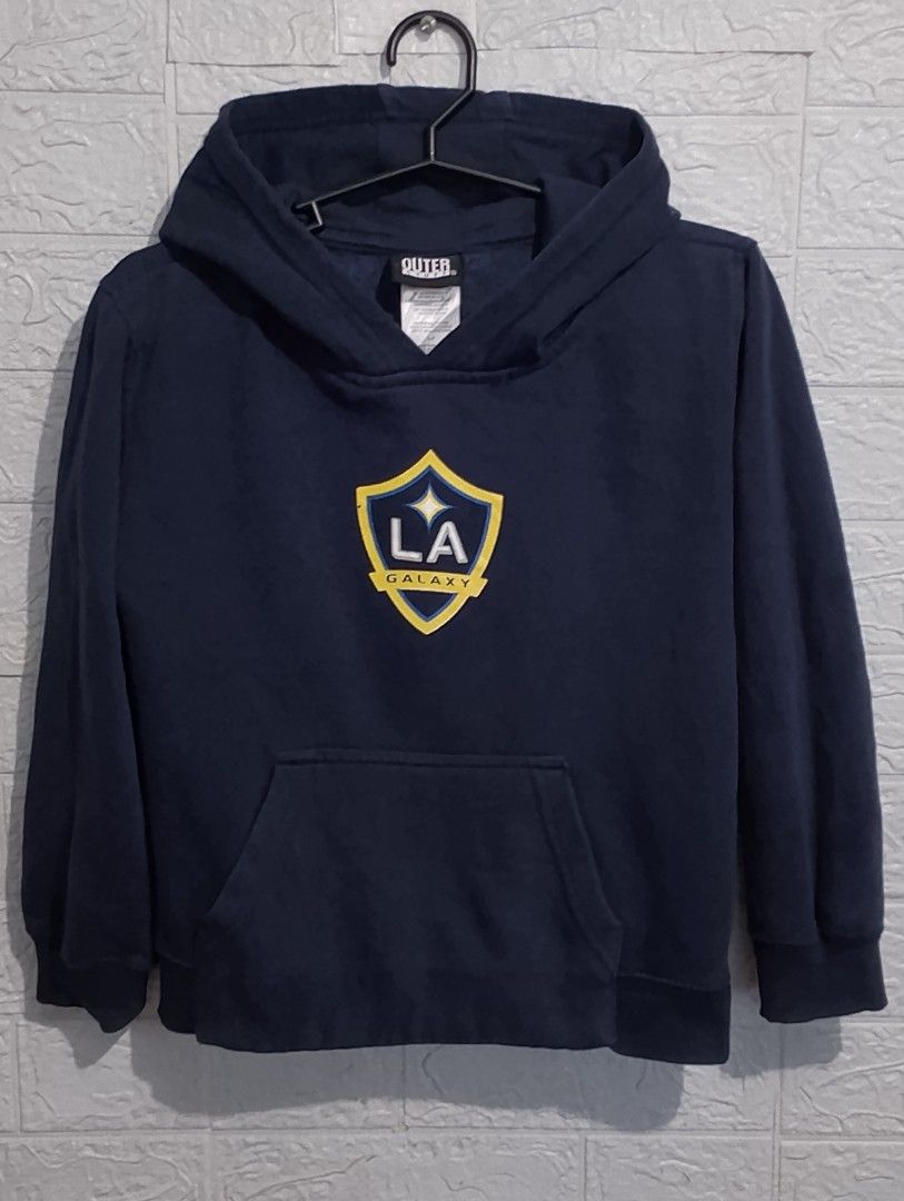 Outer stuff pullover hoodie jacket (Category: Hoodies) located in Caloocan City. Submitted by zklclo (Listing ID 1468969234, Image 2). Description: Outer stuff pullover hoodie jacket Size: L-19" x W-19" (7 y/o) Price: 149 pesos only🫰😉 MODE OF PAYMENT: 💸GCASH 🛵 SHIPPING: 📦J&T (payment first) 📦LALAMOVE (COD).