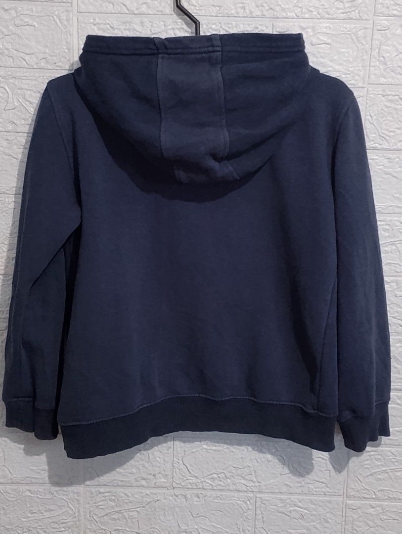 Outer stuff pullover hoodie jacket (Category: Hoodies) located in Caloocan City. Submitted by zklclo (Listing ID 1468969234, Image 3). Description: Outer stuff pullover hoodie jacket Size: L-19" x W-19" (7 y/o) Price: 149 pesos only🫰😉 MODE OF PAYMENT: 💸GCASH 🛵 SHIPPING: 📦J&T (payment first) 📦LALAMOVE (COD).