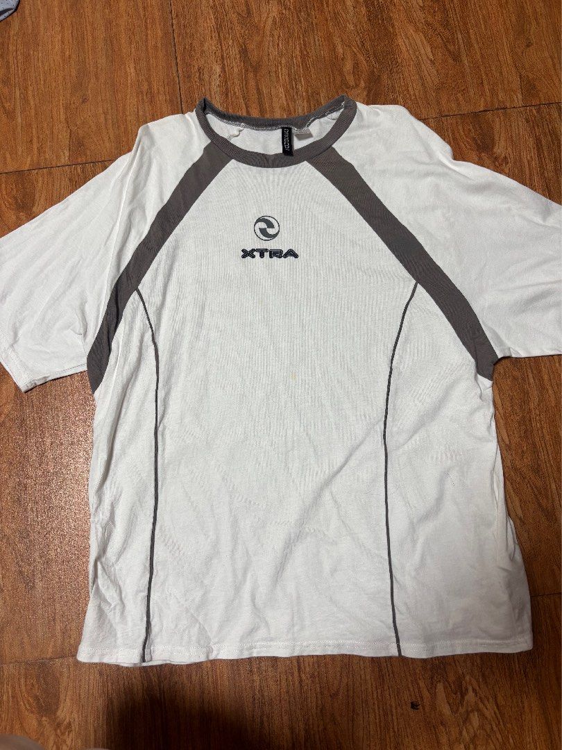 Oversized streetwear shirt (Category: Tshirts & Polo Shirts ) located in Manila. Submitted by bluetakis67 (Listing ID 1469075012, Image 1). Description: .
