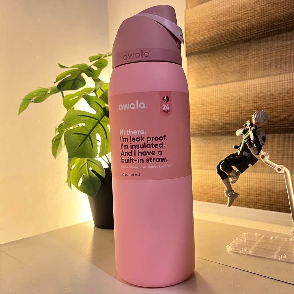 Owala 40oz Freesip - Rose Quartz (Pink) (Category: Water Bottles & Tumblers) located in Malabon City. Submitted by jmfrancisco18 (Listing ID 1468976419, Image 1). Description: Owala 40oz FreeSip Tumbler – Rose Quartz (Pink) Authentically sourced from the US. ✔️ 40oz capacity ✔️ Leak-proof design ✔️ Built-in FreeSip straw ✔️ Great for everyday use, work, or travel On hand and ready to ship. Same-day delivery available..