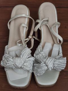 (Category: ) located in . Submitted by wearitagainph (Listing ID 1468972354, Image 1). Description: .