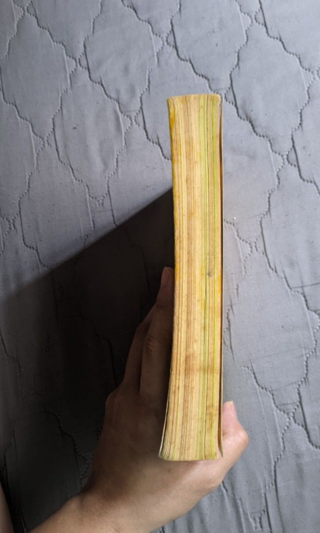 Paper Towns John Green (Category: Storybooks) located in Calasiao. Submitted by tsokooomilk (Listing ID 1468963797, Image 3). Description: ★ Bawal din 'to sa maselan. I got this for 135 pesos sa 🍊 app. Recently lang din 'to. Mag-iisang buwan pa lang pero ganyan pala condi niya :(( goods naman sya. Wala foxing sa loob. Tanning lang tas yung parang water mark sa may mga front page. Readable pa rin. If you're collecting books, this is not for you :