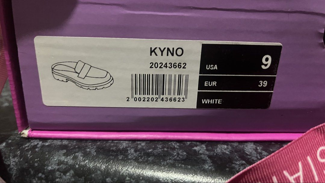 Parisian Kyno White Loafer Mules Size 9 (Category: Loafers) located in Manila. Submitted by abuabubotz (Listing ID 1468957737, Image 3). Description: - Brand: Parisian - Style: Kyno mules / slip-on loafers with chunky platform sole - Color: White - Size: US 9 / EUR 39 - Condition: Brand new, never worn, tag still attached - Inclusion: Original box included RFS: wrong size and not my style .