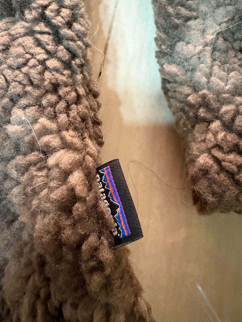 Patagonia Brown Patterned Fleece Jacket Size XL (Category: Coats, Jackets and Outerwear) located in Manila. Submitted by 0000.ramen (Listing ID 1469040655, Image 3). Description: Patagonia Retro Pile Fleece Jacket⁠ XL Authentic Width 23 Length 27.5 As new No issue .