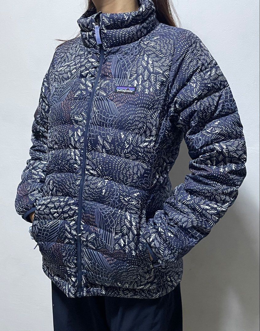 Patagonia Puffer Jacket Womens (Category: Coats, Jackets and Outerwear) located in Caloocan City. Submitted by renowear (Listing ID 1469098430, Image 2). Description: Patagonia Puffer Jacket Womens As New Condition Color Rate: 9.8/10 No Issue Authentic/Legit Measurements • Width: 17.5 • Length: 24 Price: 2000 OBO DM IF INTERESTED📥.