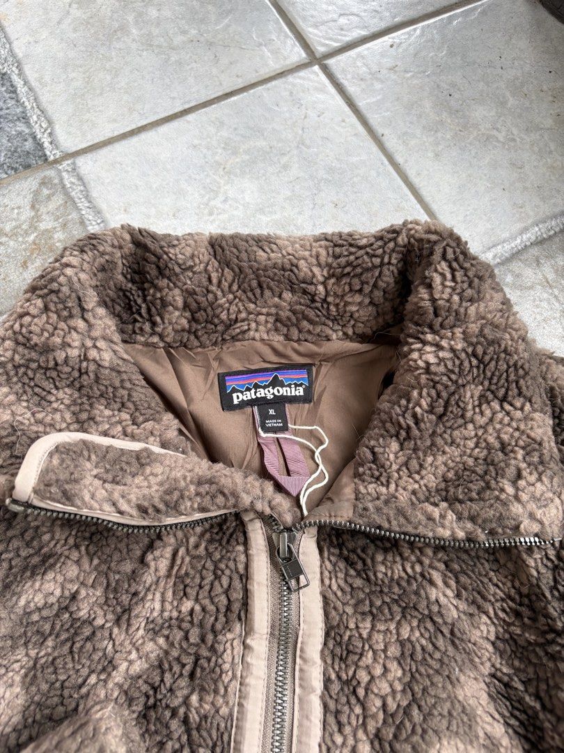 Patagonia Retro Pile Fleece Jacket⁠ (Category: Coats, Jackets and Outerwear) located in Calamba. Submitted by manila.fits (Listing ID 1469011207, Image 2). Description: Patagonia Retro Pile Fleece Jacket⁠ XL Authentic Width 23 Length 27.5 As new No issue.