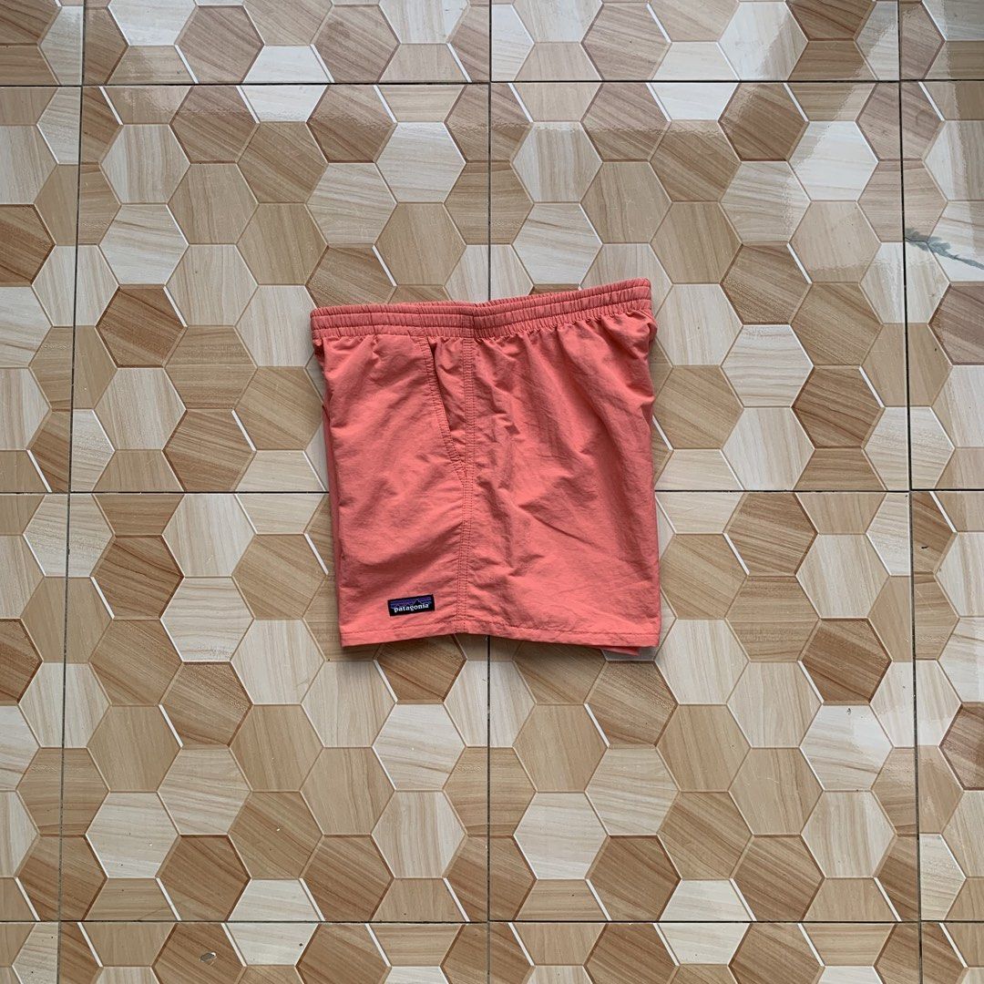 Patagonia Women Short❗️ (Category: Shorts) located in Cebu City. Submitted by darrylopon12219 (Listing ID 1469028061, Image 2). Description: Orig💯 As New Condition No Issue Size Xs Color Rate:9.9/10 Dimes:W26-30 L12 Leghole 12 -Need Wash 📍 CONSOLACION, CEBU ‎🚚 ship via J&T ‎DM NOW📩.