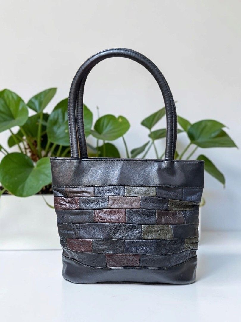 PATCHWORK GENUINE SOFT LEATHER TOTE (Category: Shoulder Bags) located in Las Pinas. Submitted by annachiaonair2037 (Listing ID 1469003838, Image 1). Description: PATCHWORK GENUINE LEATHER TOTE FROM JAPAN PUWEDW SHOULDER GENUINE LEATHER HANDLE DROP 7" H 8.5" L 10.5" W 3.5".