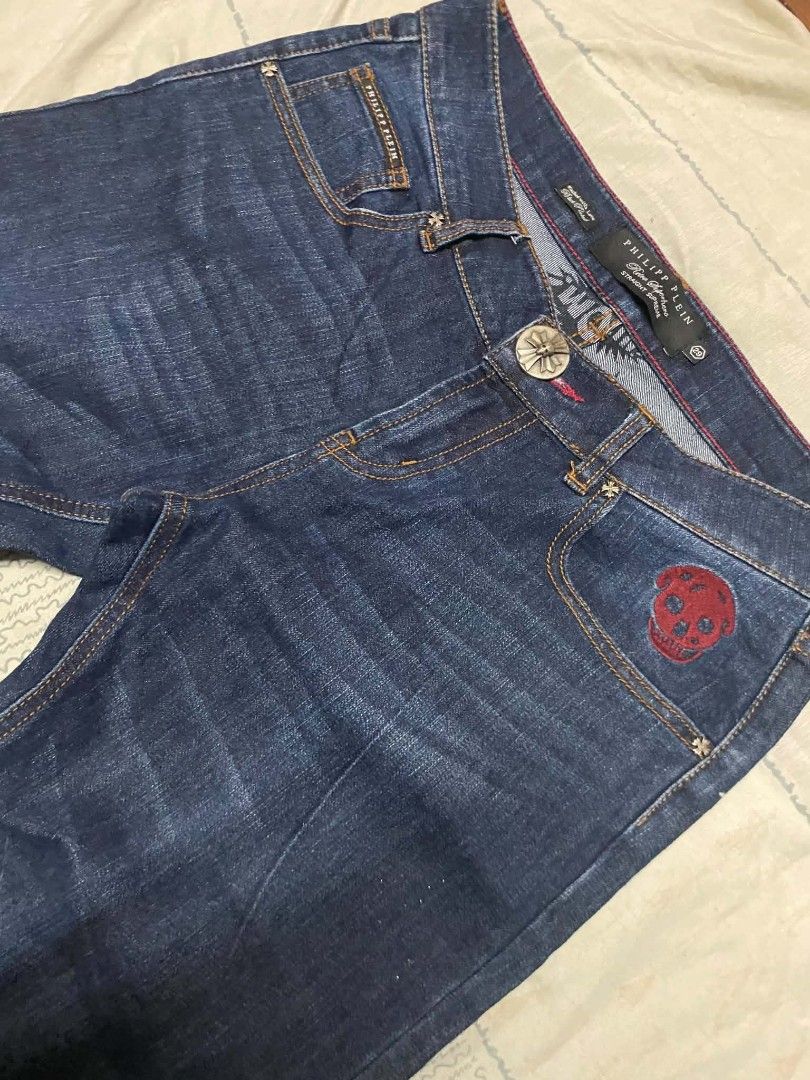 Philipp Plein Straight Supreme (Category: Luxury Apparel) located in Manila. Submitted by kayzthawan (Listing ID 1469041661, Image 2). Description: ₱1,000.00 💎 Philipp Plein Straight Supreme Size : 29 Condition : Like New Condition : 9.7 Issue : None.