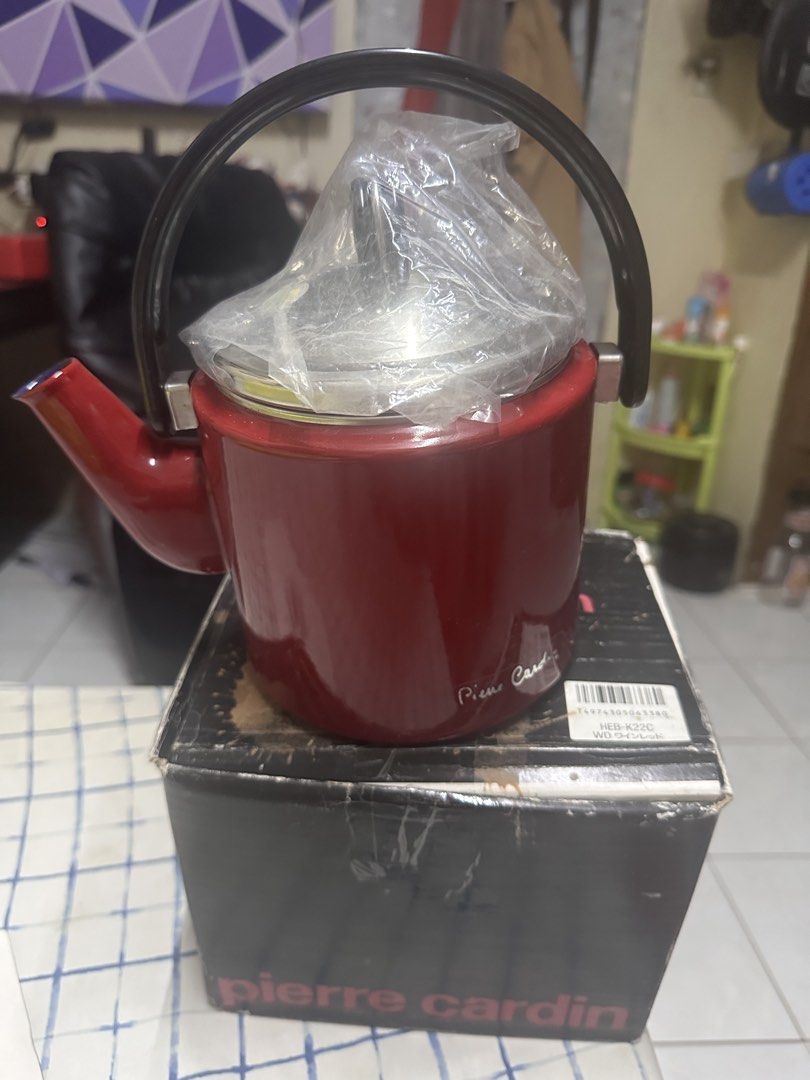 Pierre Cardin Enamel Kettle (Category: Kettles & Airpots) located in Antipolo. Submitted by queens.collections (Listing ID 1468971593, Image 2). Description: Skusj982675x.