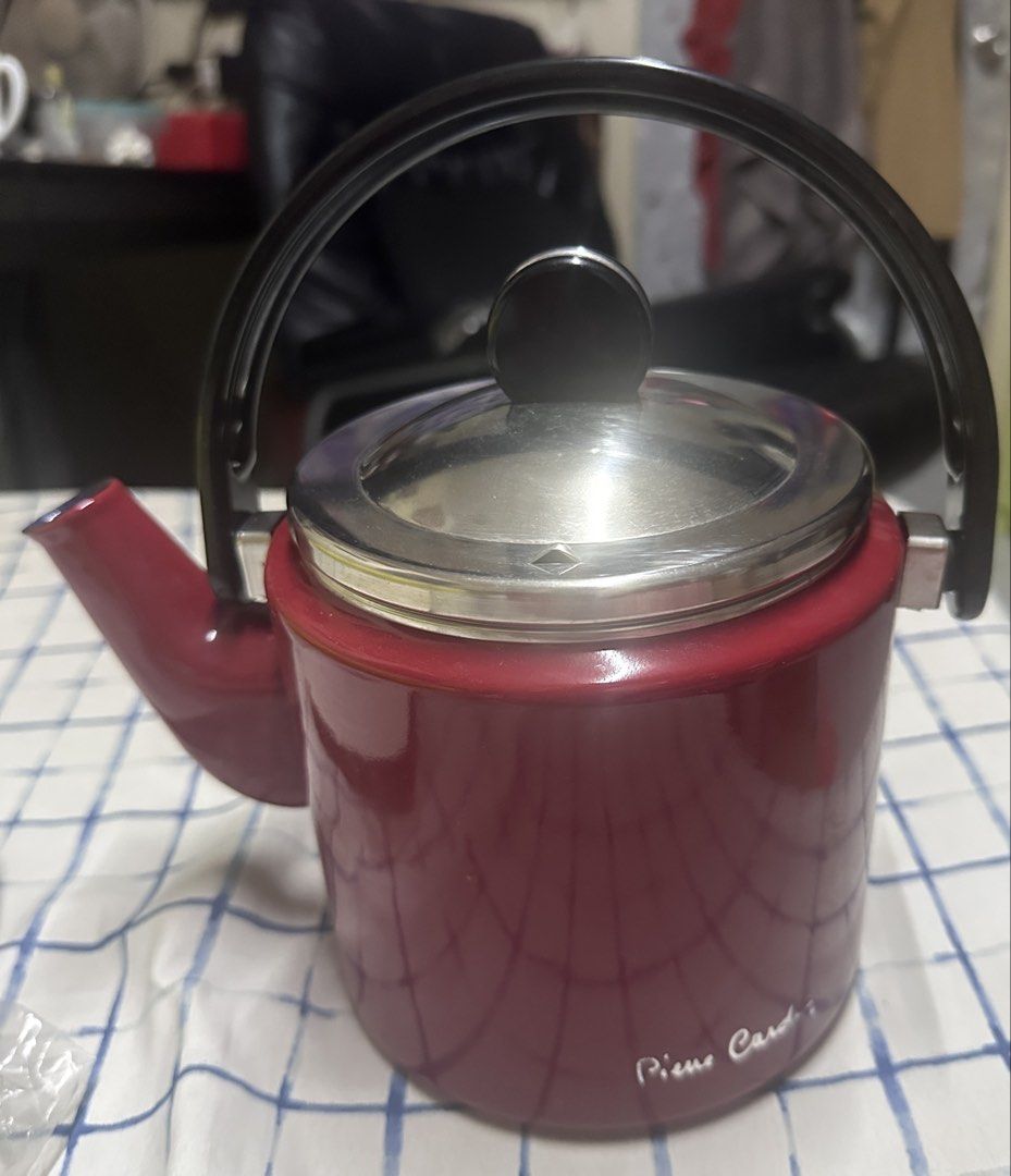 Pierre Cardin Enamel Kettle (Category: Kettles & Airpots) located in Antipolo. Submitted by queens.collections (Listing ID 1468971593, Image 1). Description: Skusj982675x.