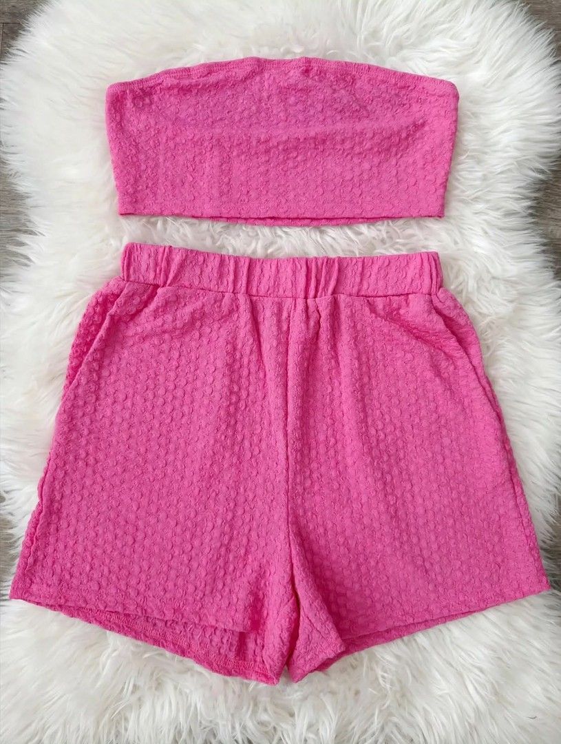 Pink Coordinates (Category: Sets or Coordinates) located in Manila. Submitted by byjrb (Listing ID 1469097477, Image 1). Description: 🛍️ Brand-new items from SHEIN, Emery Rose, Zaful, No brand & more! Size : Small to Medium, cotton stretch ganda ng fabric 📦 Shipping: LBC / J&T / Lalamove 💸 MOP: GCash / BPI only Note : Brand is listed as SHEIN for listing purposes. All items are sourced from shein-bales. Shipping schedule. Wednesday and Saturda
