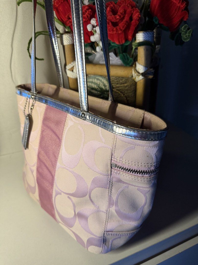 Pink tote stripe (Category: Shoulder Bags) located in Manila. Submitted by chic_coach (Listing ID 1468974592, Image 3). Description: .