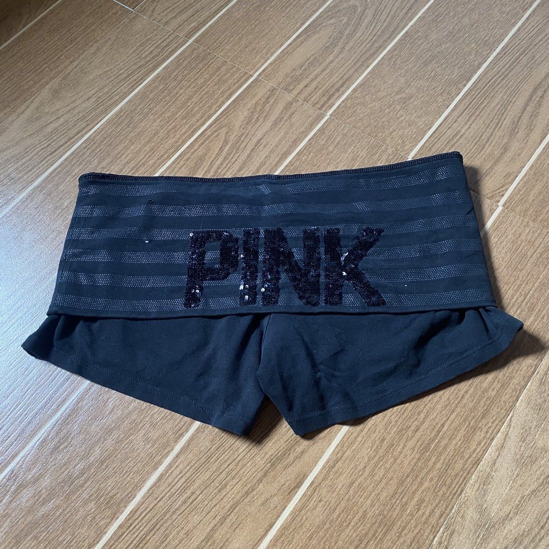 Pink yoga foldover short (Category: Other Bottoms) located in Paete. Submitted by fat.archives (Listing ID 1469101660, Image 1). Description: Dimes Waist 29/30 Length 9 10/10cr Min issue , pinhole Confused to origin +sf.