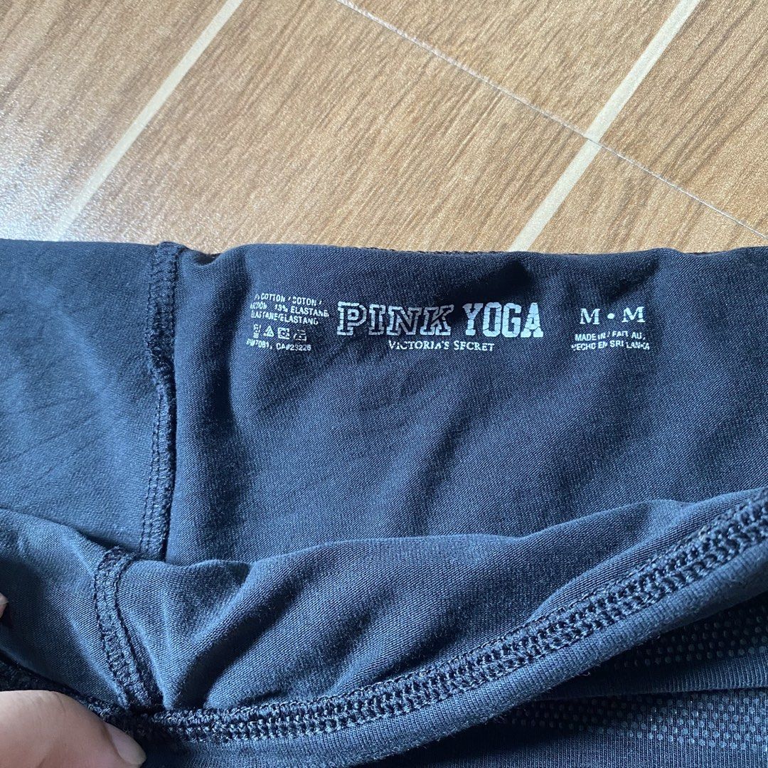 Pink yoga foldover short (Category: Other Bottoms) located in Paete. Submitted by fat.archives (Listing ID 1469101660, Image 2). Description: Dimes Waist 29/30 Length 9 10/10cr Min issue , pinhole Confused to origin +sf.