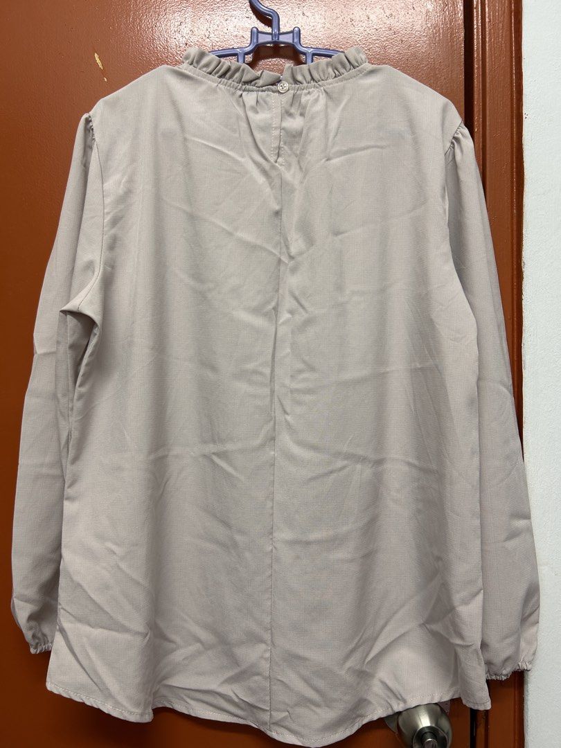 Plain Blouse (Category: Blouses) located in Rantau Panjang. Submitted by ainulsfeeqa (Listing ID 1469099310, Image 2). Description: .
