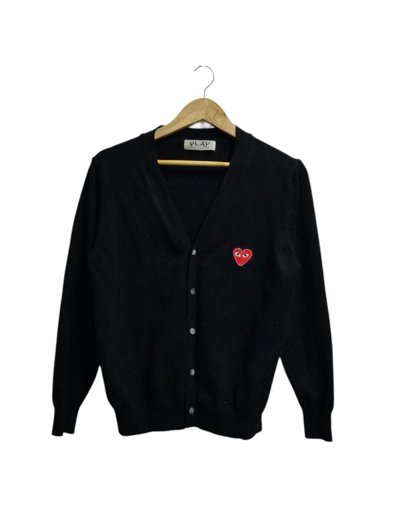 PLAY CDG BLACK CARDIGAN (Category: Coats, Jackets and Outerwear) located in Bayombong. Submitted by Gentlemans_ClosEt (Listing ID 1468935634, Image 1). Description: PLAY CDG BLACK CARDIGAN SIZE LARGE DIMES: W20 X L25 EXCELLENT CONDITION NO ISSUES.