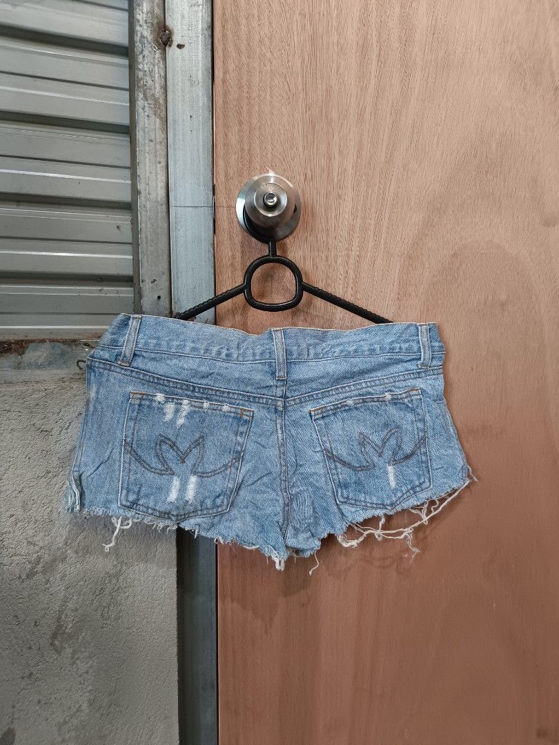 Playboy y2k shorts (Category: Shorts) located in Davao. Submitted by mln-boutique (Listing ID 1469014945, Image 2). Description: size - 32 length - 8.