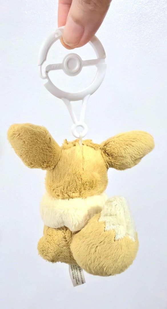 Authentic Pokemon Center Eevee Carabiner Mascot Keychain 2024 (Category: Plushies & Soft Toys) located in Quezon City. Submitted by curatedbymissgee (Listing ID 1469033631, Image 3). Description: ✨ Official Pokémon Center Eevee Plush Keychain 🦊🤎 Pokémon fans, Eevee lovers, and cute bag-accessory collectors — this adorable Eevee is waiting for you! 🥹✨ 🤎 100% Official Pokémon Center Merchandise - 🏷️ Dated 2024 on the tush tag — original tag in
