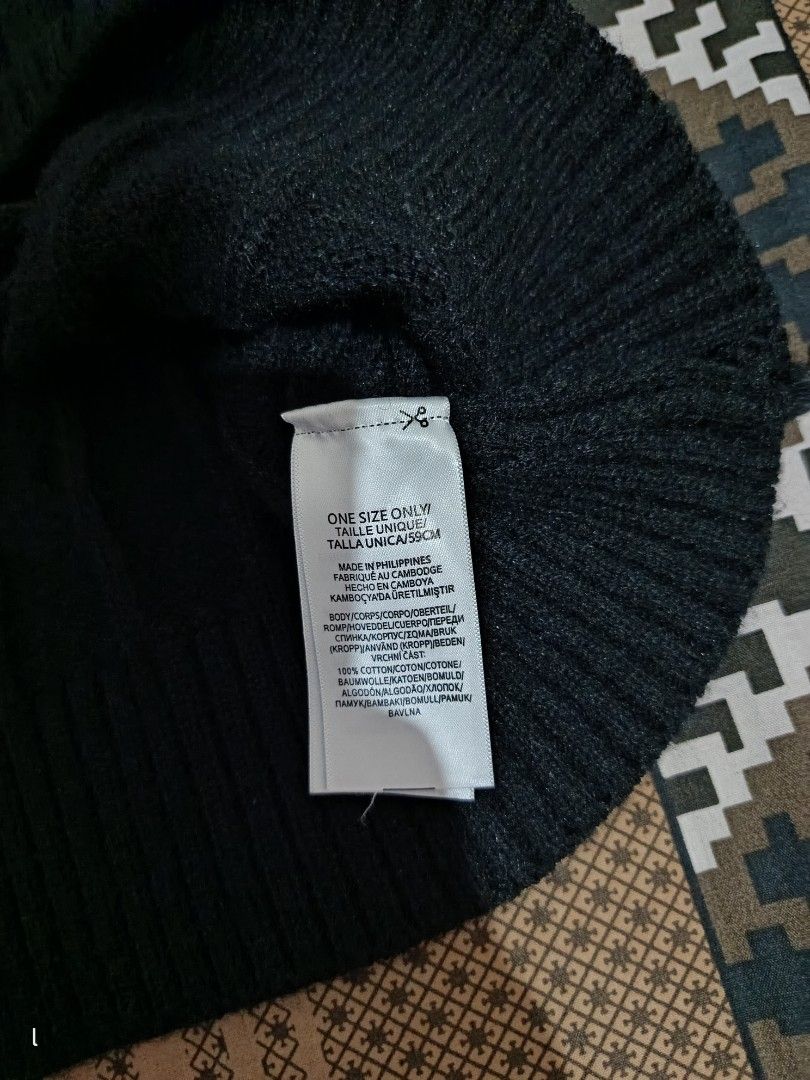 Polo Ralph Lauren Cable knit sweater (Category: Tshirts & Polo Shirts ) located in Manila. Submitted by bientft (Listing ID 1469108278, Image 2). Description: Polo Ralph Lauren Cable Knit Sweater *Brand New *Negotiable.