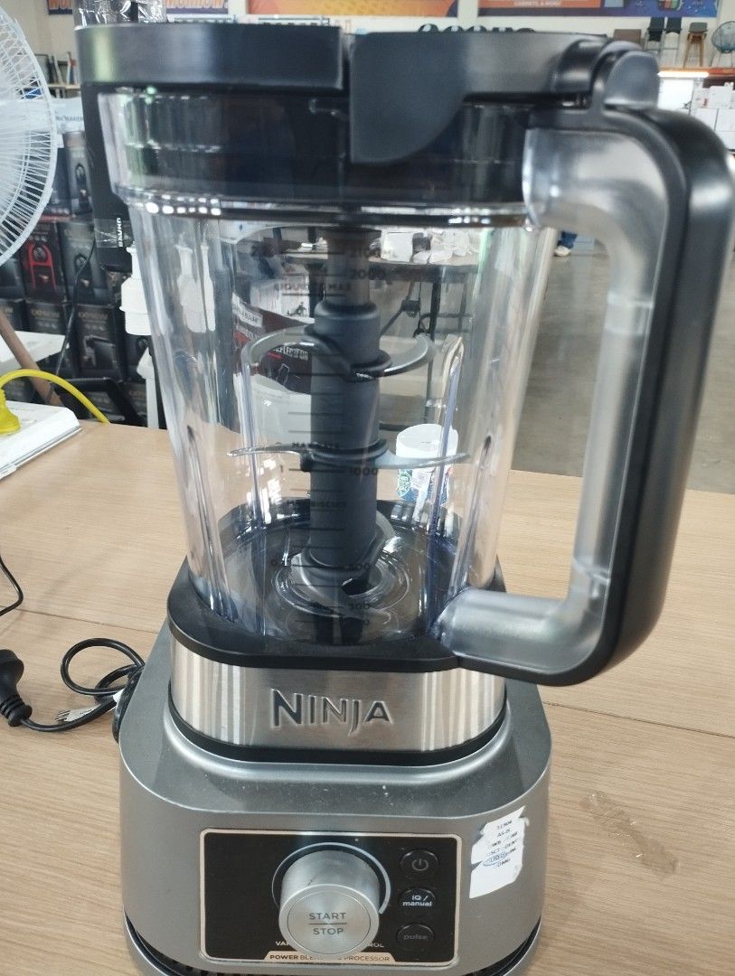 POWER BLENDER (Category: Juicers, Blenders & Grinders) located in Caloocan City. Submitted by dhiony (Listing ID 1468959370, Image 1). Description: -NINJA POWER BLENDER -USED ,NO BOX, LIKE NEW -220V.