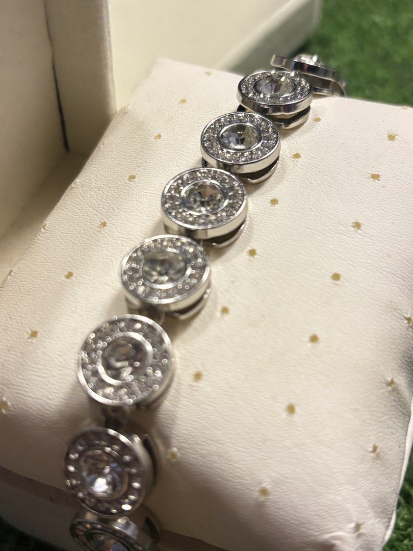 Power tennis bracelet (Category: Bracelets) located in Davao. Submitted by ememlou17 (Listing ID 1469069947, Image 2). Description: Power tennis beacelet Size8-8.5 No markings Rodium/ Platinum over copper based metal Tarnish resistant with extra care Message me directly📩.