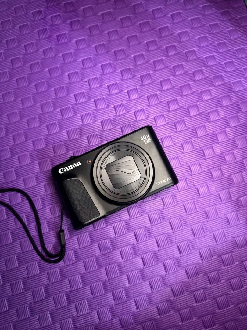 POWERSHOT SX740HS (Category: Cameras) located in Quezon City. Submitted by brightbird_87337e (Listing ID 1469148662, Image 3). Description: Powershot Sx740hs Complete inclusion No issue Original charger Original battery 32 gb micro sd .