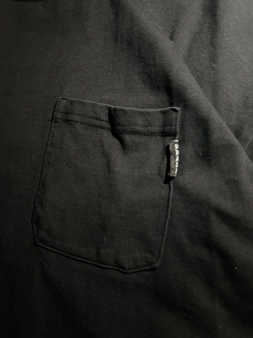 Prada Black Pocket T-Shirt (Category: Tshirts & Polo Shirts ) located in Munoz. Submitted by itsmerhae.phoenix (Listing ID 1469085864, Image 2). Description: excellent condition 23/29 xl no issue 9/10 color rate.