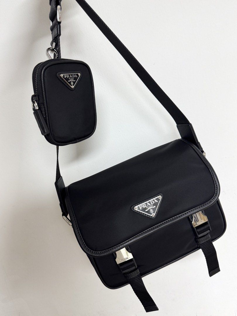 Prada Re-Edition Nylon Messenger Bag Black (Category: Luxury Bags & Wallets) located in Manila. Submitted by shoulderfashion (Listing ID 1469082584, Image 1). Description: .