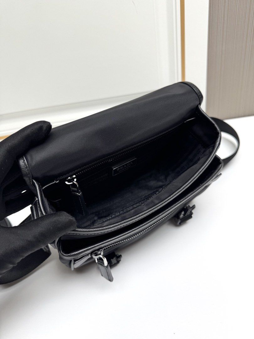 Prada Re-Edition Nylon Messenger Bag Black (Category: Luxury Bags & Wallets) located in Manila. Submitted by shoulderfashion (Listing ID 1469082584, Image 3). Description: .