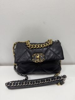 (Category: ) located in . Submitted by neafashionz (Listing ID 1469047676, Image 1). Description: .