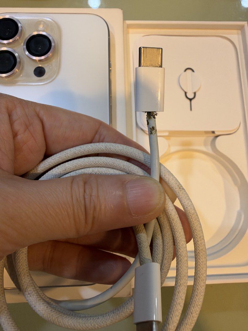 Preloved iPhone 15 Pro 128GB (Category: iPhone 15 Series) located in Manila. Submitted by rychris34 (Listing ID 1469158501, Image 3). Description: Preloved iPhone 15 Pro White Titanium 128GB With box and charger (a bit worn out see pic) 2 original Casetify cases 1 clear case Php 31k No issues Mop: Gcash or BDO Rfs: declutterring Meet up at Eastwood Mall or shipping c/o buyer.