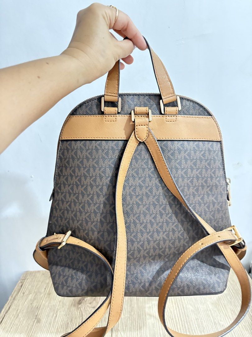 PRELOVED Michael Kors Backpack (Category: Backpacks) located in Taguig. Submitted by blissdreana (Listing ID 1468974481, Image 2). Description: My personal preloved Michael Kors Backpack Guaranteed authentic Bought in MK Store in USA.