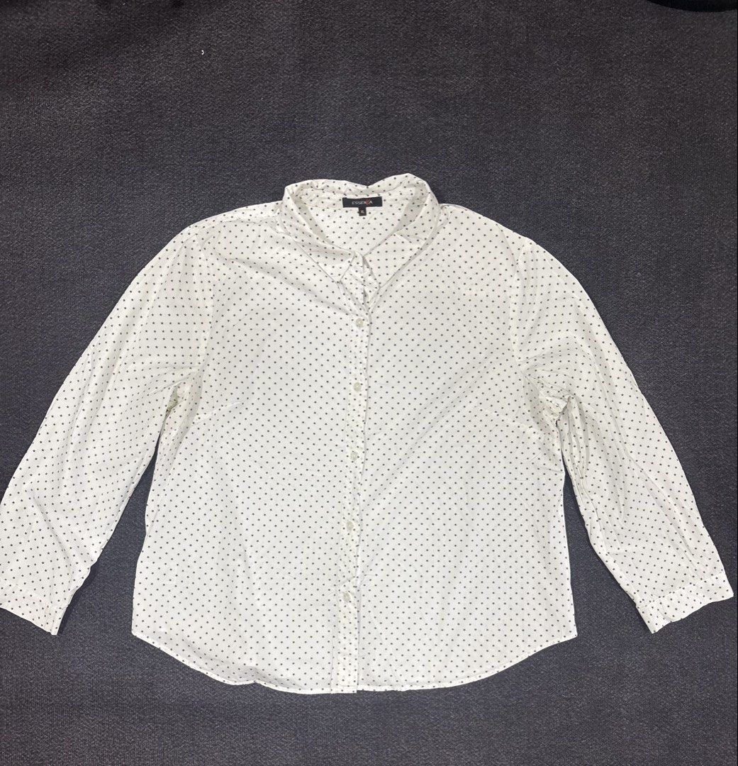 Printed Long White Sleeves (Category: Longsleeves) located in Quezon City. Submitted by fast.closetfinds (Listing ID 1469023480, Image 1). Description: .