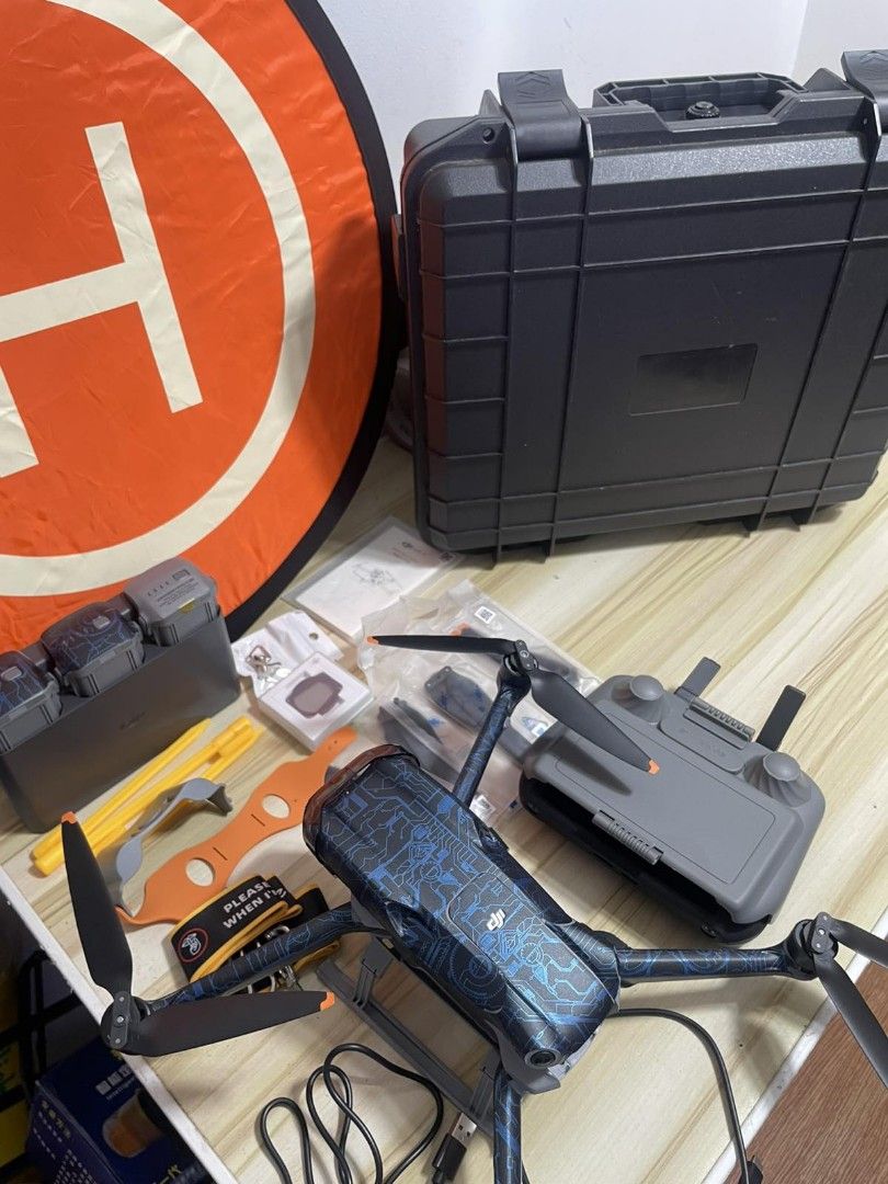 Professional Drone with accessories, gagamitin na lang (Category: Other Gadgets) located in Quezon City. Submitted by vamosycompra (Listing ID 1469076502, Image 3). Description: DJI AIR 3 DRONE WITH ACCESSORIES WITH MALETA BOX ALL SET DRONE PROFESSIONAL DRONE FOR SALE READY TO USE DRONE FORE SALE.