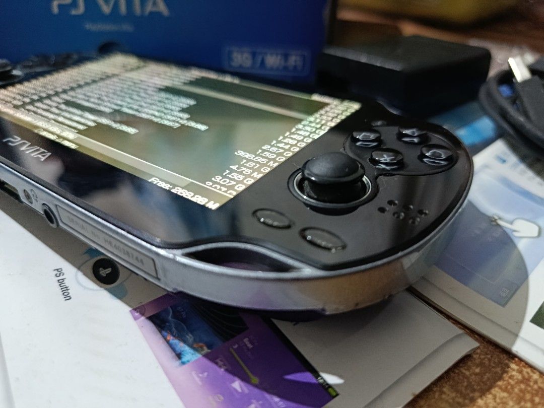 Ps vita phat oled (Category: PlayStation) located in Manila. Submitted by 1upgspot (Listing ID 1469115675, Image 3). Description: Complete with Box manuals Original charger Orginal 4GB mmc I already henkaku Buy ka nalng ng mmc Games suikoden 2 god of war collection No issue i tested it Location qc..