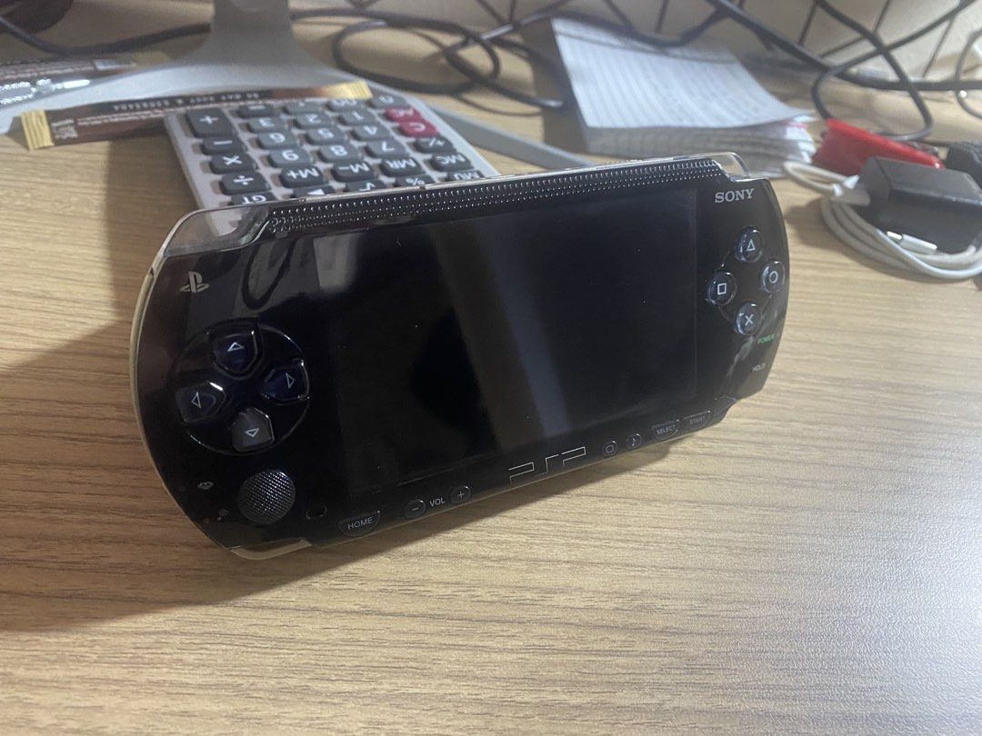 PSP 1000 (Category: PlayStation) located in Caloocan City. Submitted by ceoof6 (Listing ID 1469059608, Image 2). Description: In Excellent Condition: - working all buttons - no damage lcd or green line - original battery (not bloated) - working audio jack and speakers - working charging port Inclusion: - psp 1000 unit - original psp charger - 4GB Memory Stick Duo - Case for psp Location: Manila, España.