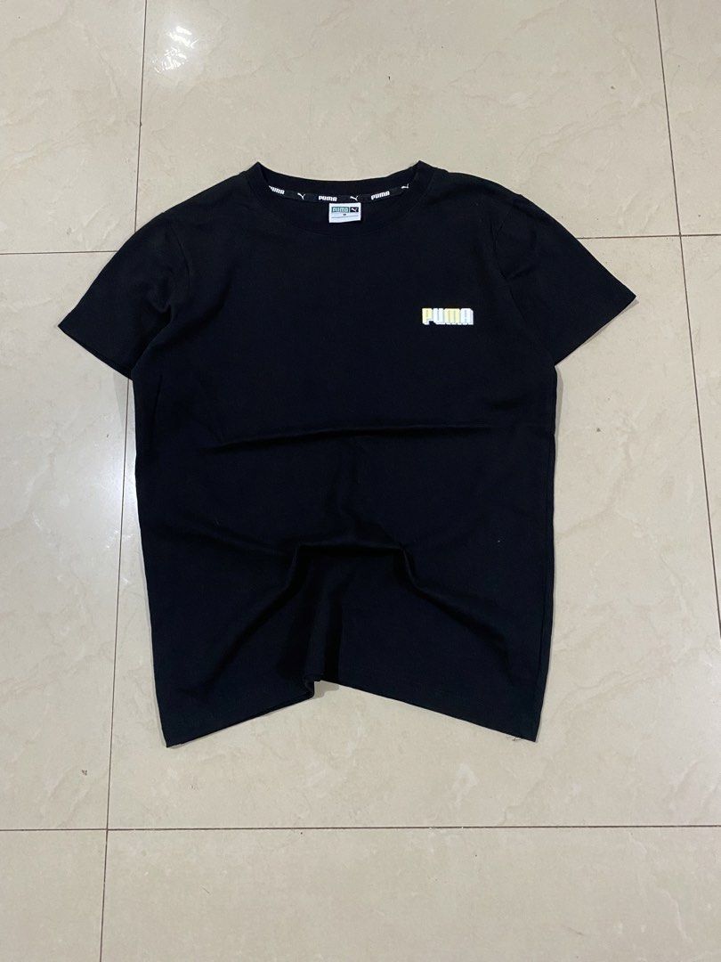PUMA MINIMAL MULLET TYPE SCRIPT WOMENS CREWNECK TEE (Category: Shirts) located in Talisay. Submitted by hustlethrift_2600 (Listing ID 1468932077, Image 1). Description: PUMA MINIMAL MULLET TYPE SCRIPT WOMENS CREWNECK TEE M ON TAG M-L 18 W 24 L EXCELLENT CONDITION 9.9/10 COLOR RATE NO ISSUE - 449 🏷️.